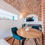 Pod Vinicemi 3*