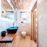 Pod Vinicemi Guest house 3*