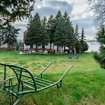 Pod Vinicemi Guest house
