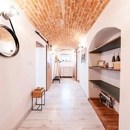 Pod Vinicemi 3*