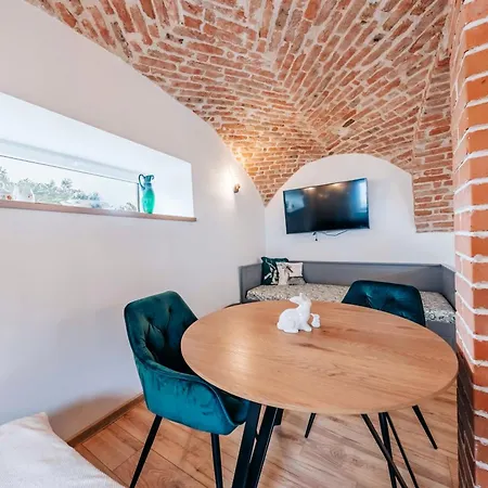 Pod Vinicemi 3*