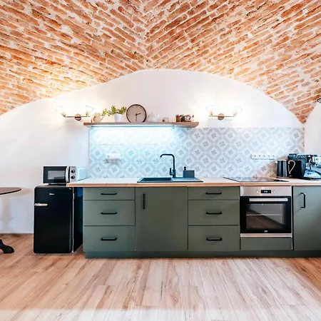 Pod Vinicemi 3* Litoměřice