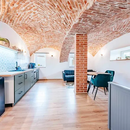 Pod Vinicemi Gasthof 3*