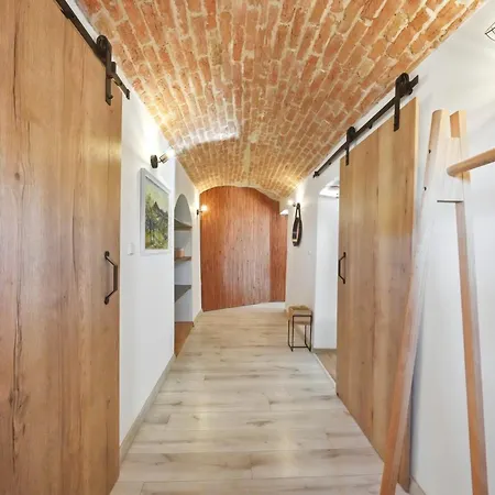 Pod Vinicemi Gasthof 3*
