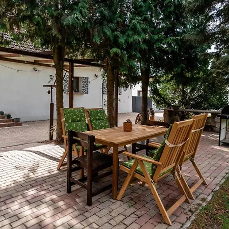 Pod Vinicemi Gasthof 3*